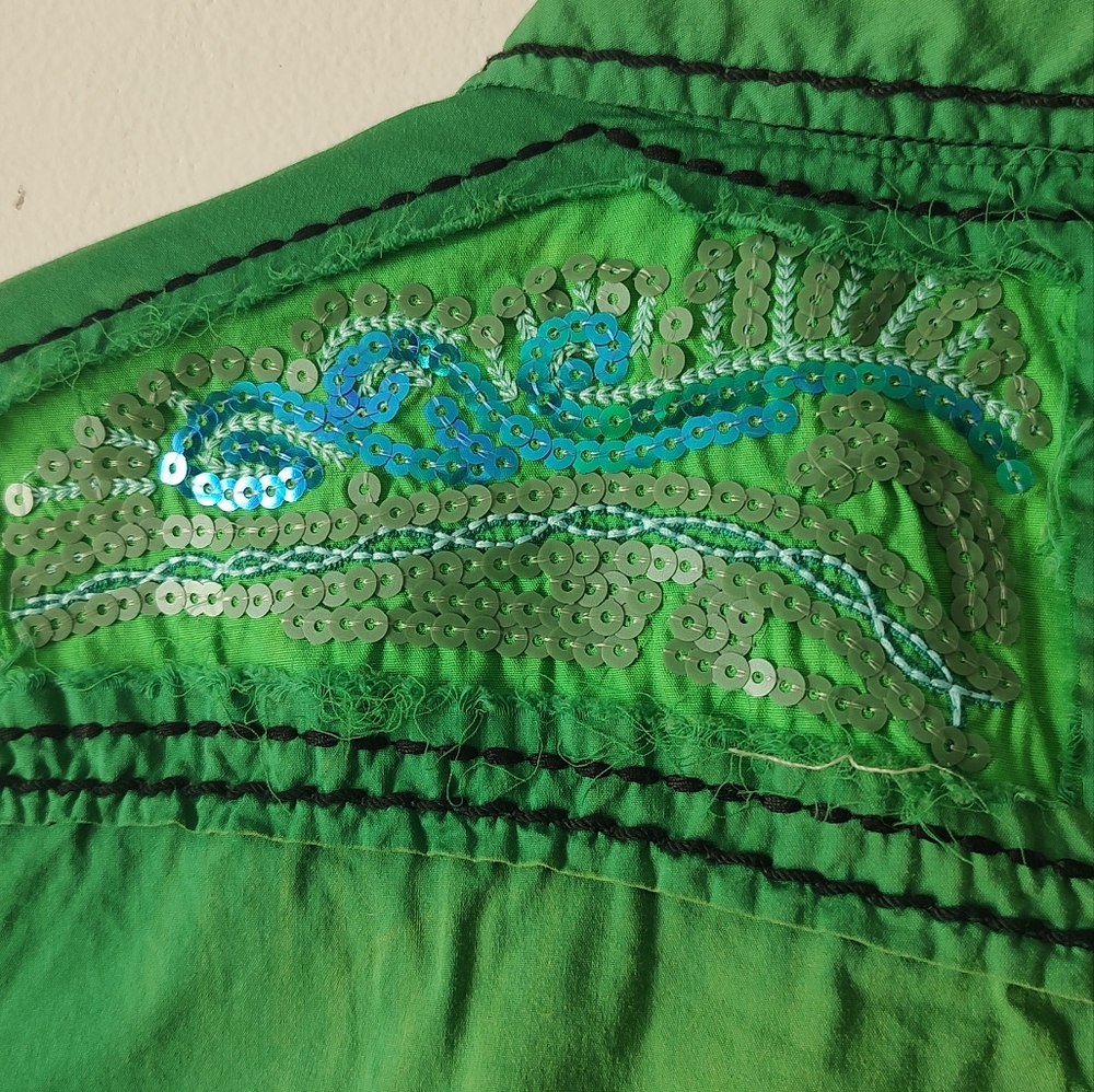 Green rhinestone sequenced roar button down - Picture 11 of 14